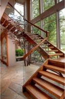 Деревянная лестница без подступенков